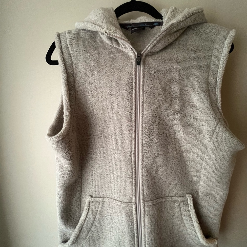 Kuhl Sleeveless Zip Up Comfy Vest